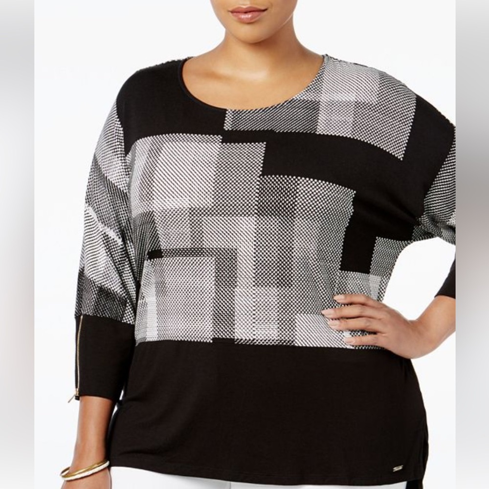 Calvin Klein Black & White Geometric Block Knit Top